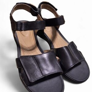 Clarks Womens Un Adorn Calm Size 11